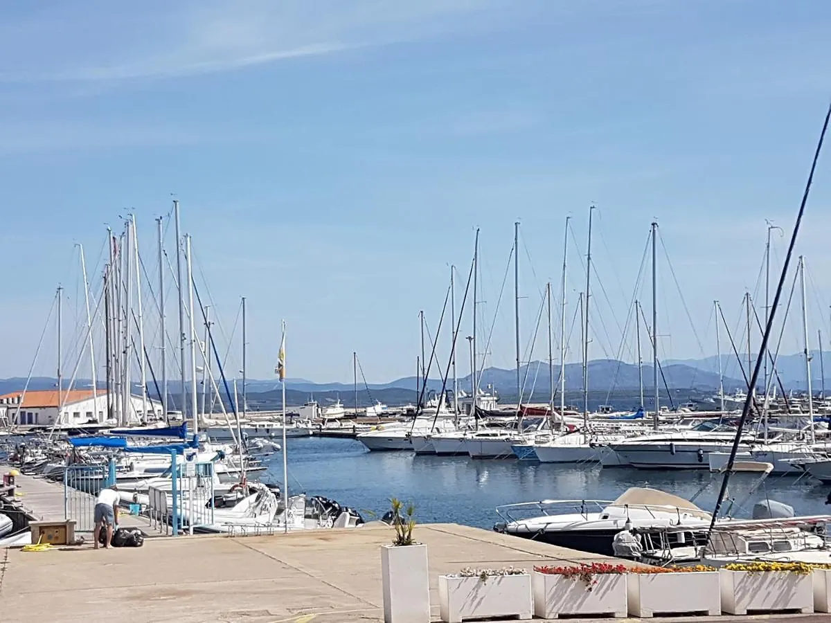 Casa Vacanze Fronte Mare Calasetta 
